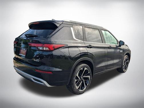 2025 Mitsubishi Outlander PHEV SEL