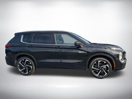 2025 Mitsubishi Outlander PHEV SEL