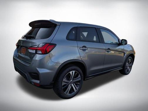 Mercury Gray 2025 Mitsubishi Outlander Sport 2.0 SE