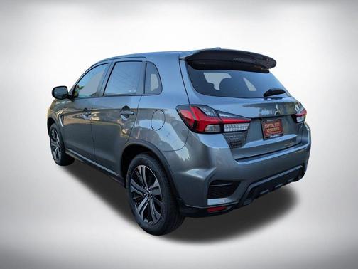 Mercury Gray 2025 Mitsubishi Outlander Sport 2.0 SE