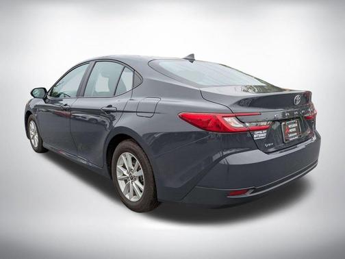 UNDERGROUND 2025 Toyota Camry LE