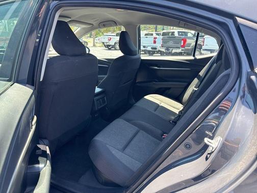 UNDERGROUND 2025 Toyota Camry LE