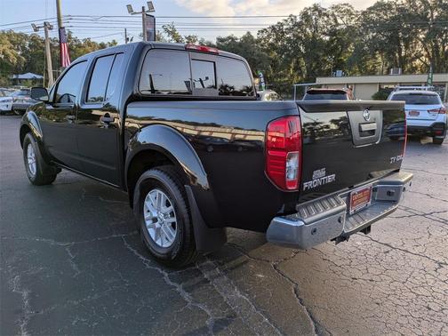 2021 Nissan Frontier SV