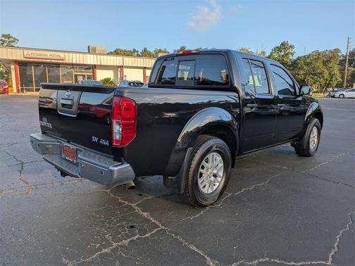 2021 Nissan Frontier SV