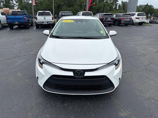 Ice 2024 Toyota Corolla LE