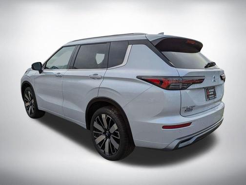 2026 Mitsubishi Outlander SEL