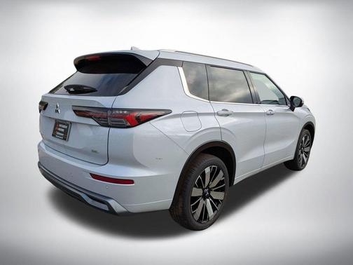 2026 Mitsubishi Outlander SEL