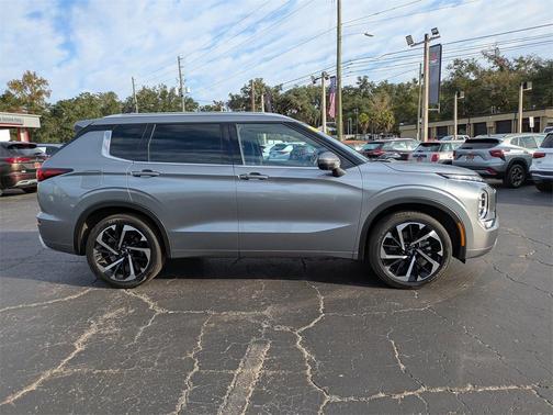 2022 Mitsubishi Outlander SEL