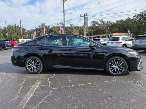 2023 Toyota Camry XLE