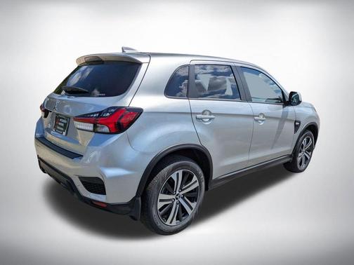 Alloy Silver Metallic 2026 Mitsubishi Outlander Sport 2.0 ES