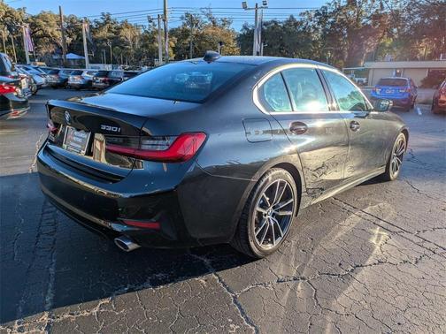 2019 BMW 330 i