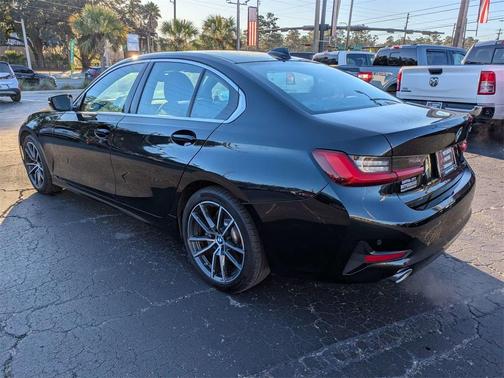 2019 BMW 330 i