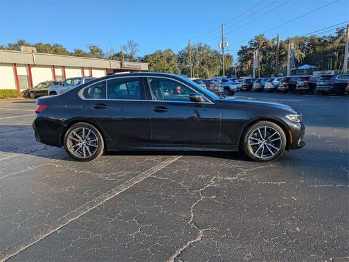 2019 BMW 330 i