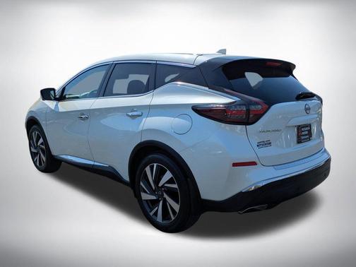 White 2024 Nissan Murano SL