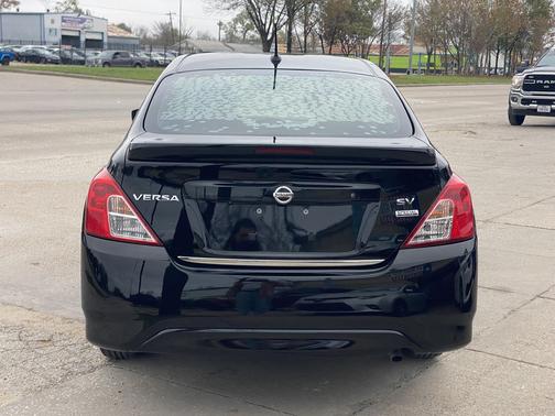 2019 Nissan Versa 1.6 SV