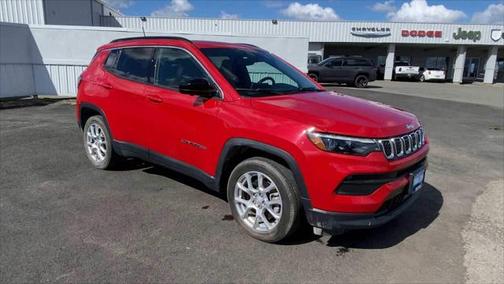 2023 Jeep Compass Latitude Lux FWD
