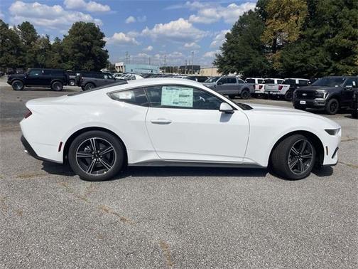 2025 Ford Mustang EcoBoost