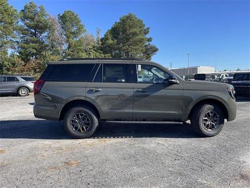 2025 Ford Expedition Tremor