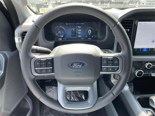 2025 Ford F-150 Lightning XLT