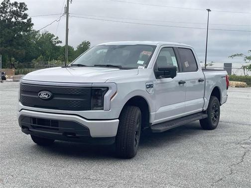 2025 Ford F-150 Lightning XLT