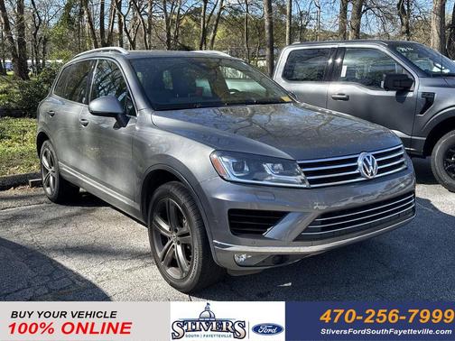 Canyon Gray Metallic 2017 Volkswagen Touareg V6 Wolfsburg Edition