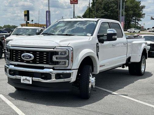 Star White 2026 Ford F-450 King Ranch