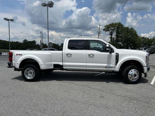 Star White 2026 Ford F-450 King Ranch