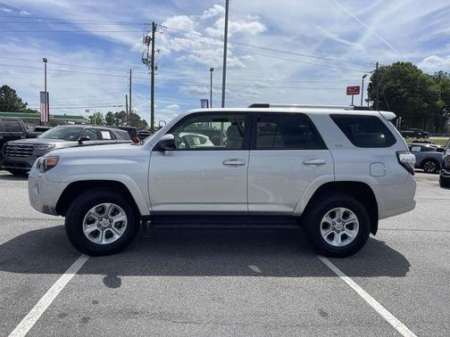 Classic Silver Metallic 2024 Toyota 4Runner SR5