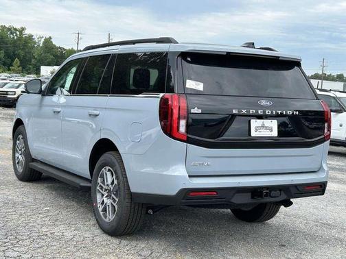 Gray Metallic 2026 Ford Expedition Active