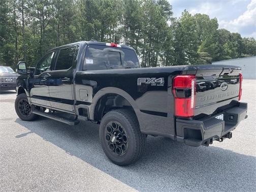 2025 Ford F-350 Lariat Super Duty