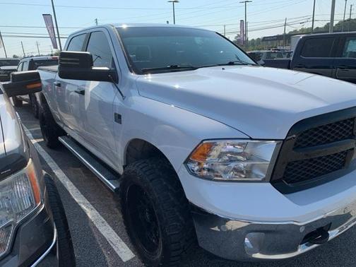 2017 RAM 1500 SLT