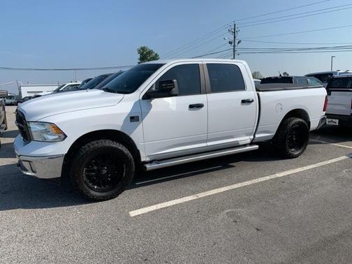 2017 RAM 1500 SLT