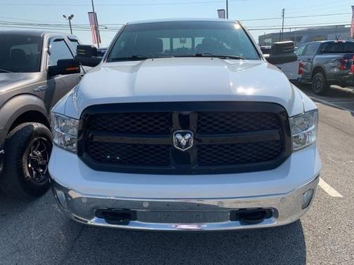 2017 RAM 1500 SLT