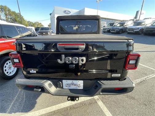 2023 Jeep Gladiator Overland