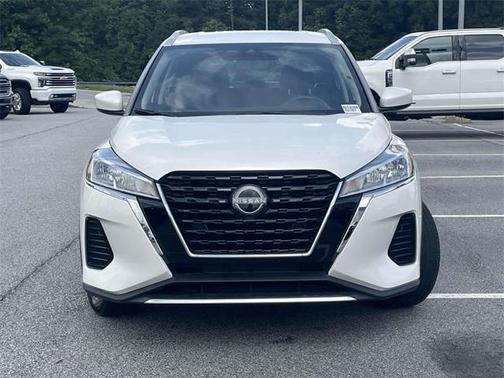 2022 Nissan Kicks SV