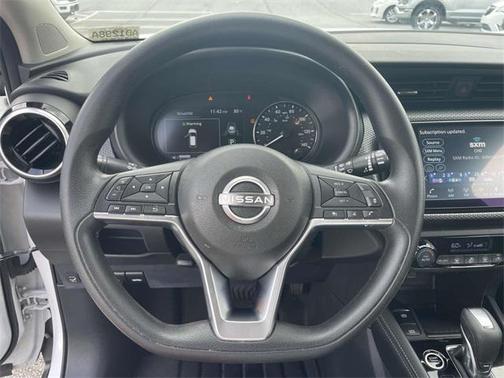 2022 Nissan Kicks SV