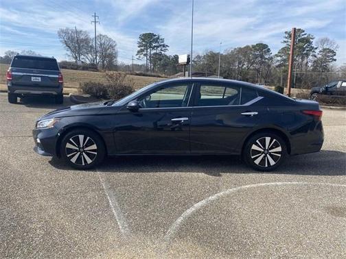 2021 Nissan Altima 2.5 SV