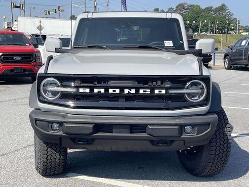 Avalanche 2026 Ford Bronco Outer Banks