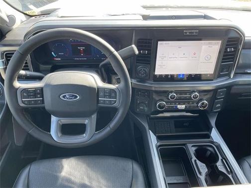 2025 Ford F-350 Lariat Super Duty