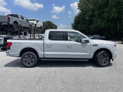 2025 Ford F-150 Lightning LARIAT