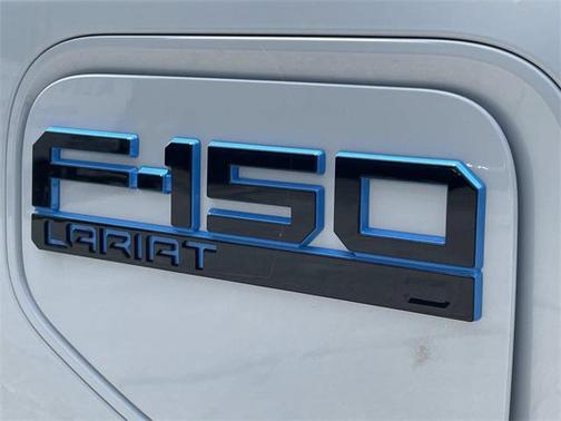 2025 Ford F-150 Lightning LARIAT