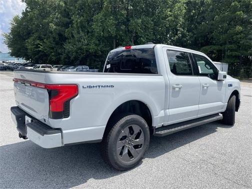 2025 Ford F-150 Lightning LARIAT