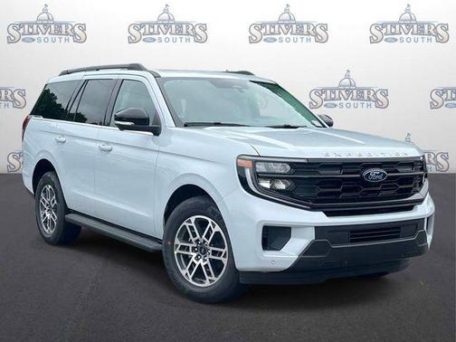 Silver Metallic 2026 Ford Expedition Active