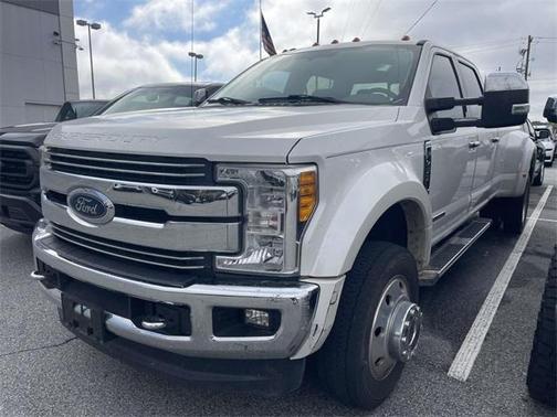 2017 Ford F-450 Lariat