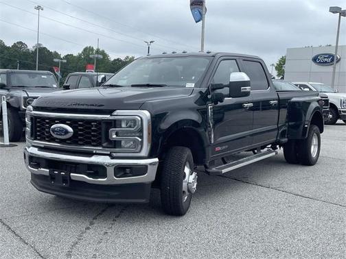 2025 Ford F-350 Lariat Super Duty