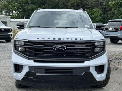 Silver Metallic 2026 Ford Expedition Platinum