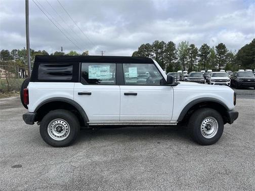 2025 Ford Bronco Base
