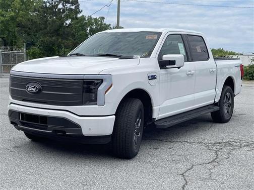 2025 Ford F-150 Lightning LARIAT