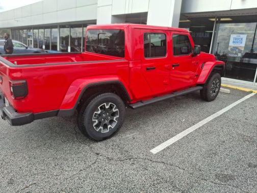 2024 Jeep Gladiator Sport