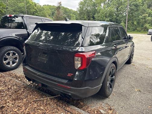 Black Metallic 2022 Ford Explorer ST